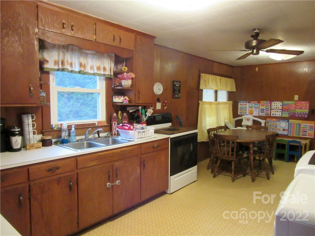 1243 Howard Gap Loop Road Flat Rock, NC 28731 - Photo 18 of 23 Gallery Image 18