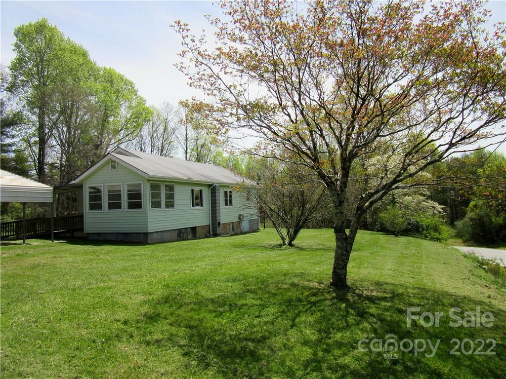 1243 Howard Gap Loop Road Flat Rock, NC 28731 - Photo 4 of 23 Gallery Image 4