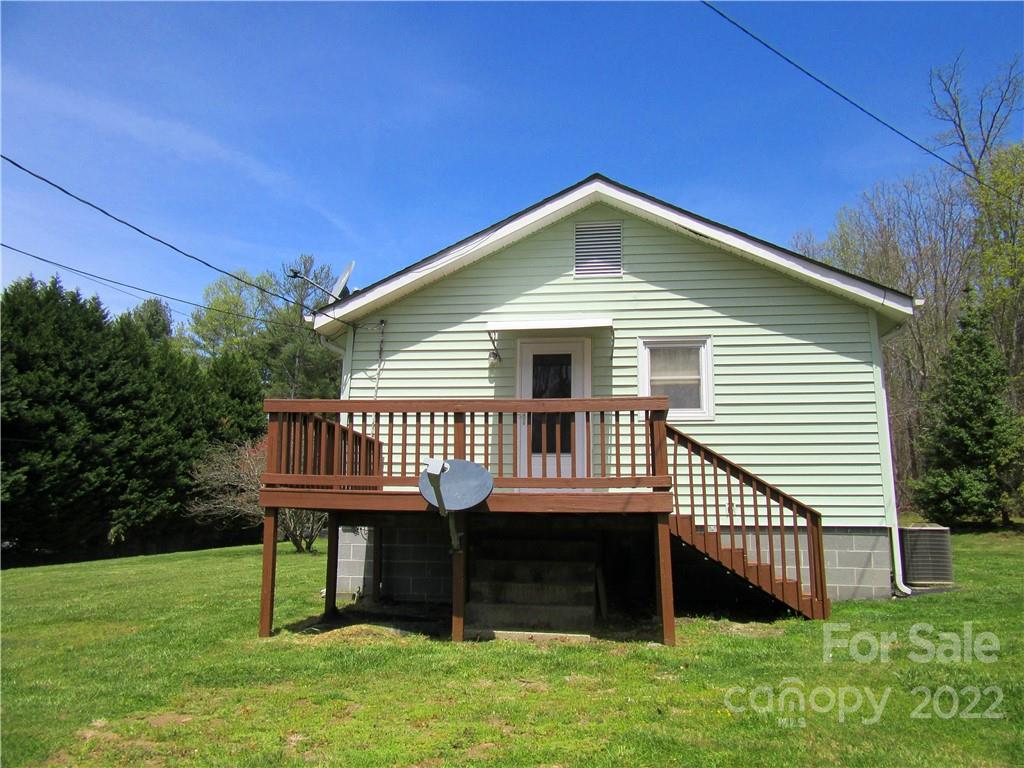 1243 Howard Gap Loop Road Flat Rock, NC 28731 - Photo 8 of 23 Gallery Image 8