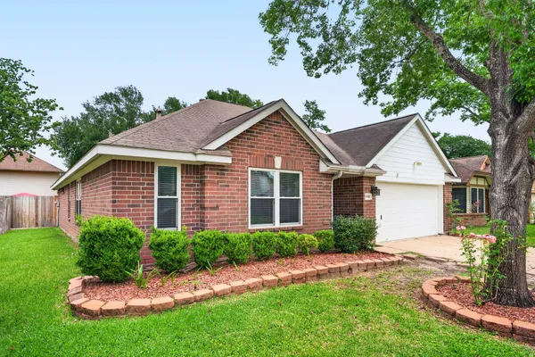 $275,000 | 19502 Gladewater Drive, Tomball, TX 77375