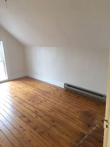 $1,900 | 21 Pleasant Street, Unit 3, Upton, MA 01568