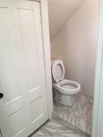 $1,900 | 21 Pleasant Street, Unit 3, Upton, MA 01568