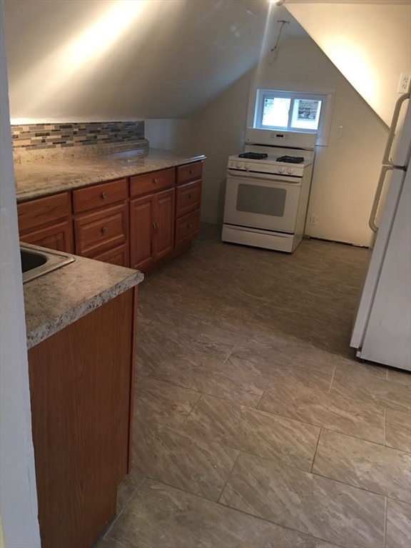 21 Pleasant Street, Unit 3 Upton, MA 01568 - Photo 5 of 17