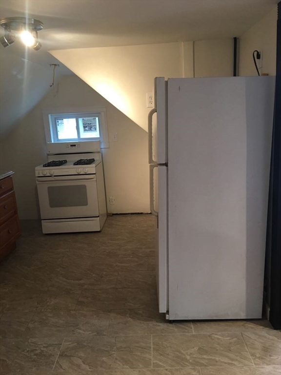 21 Pleasant Street, Unit 3 Upton, MA 01568 - Photo 7 of 17