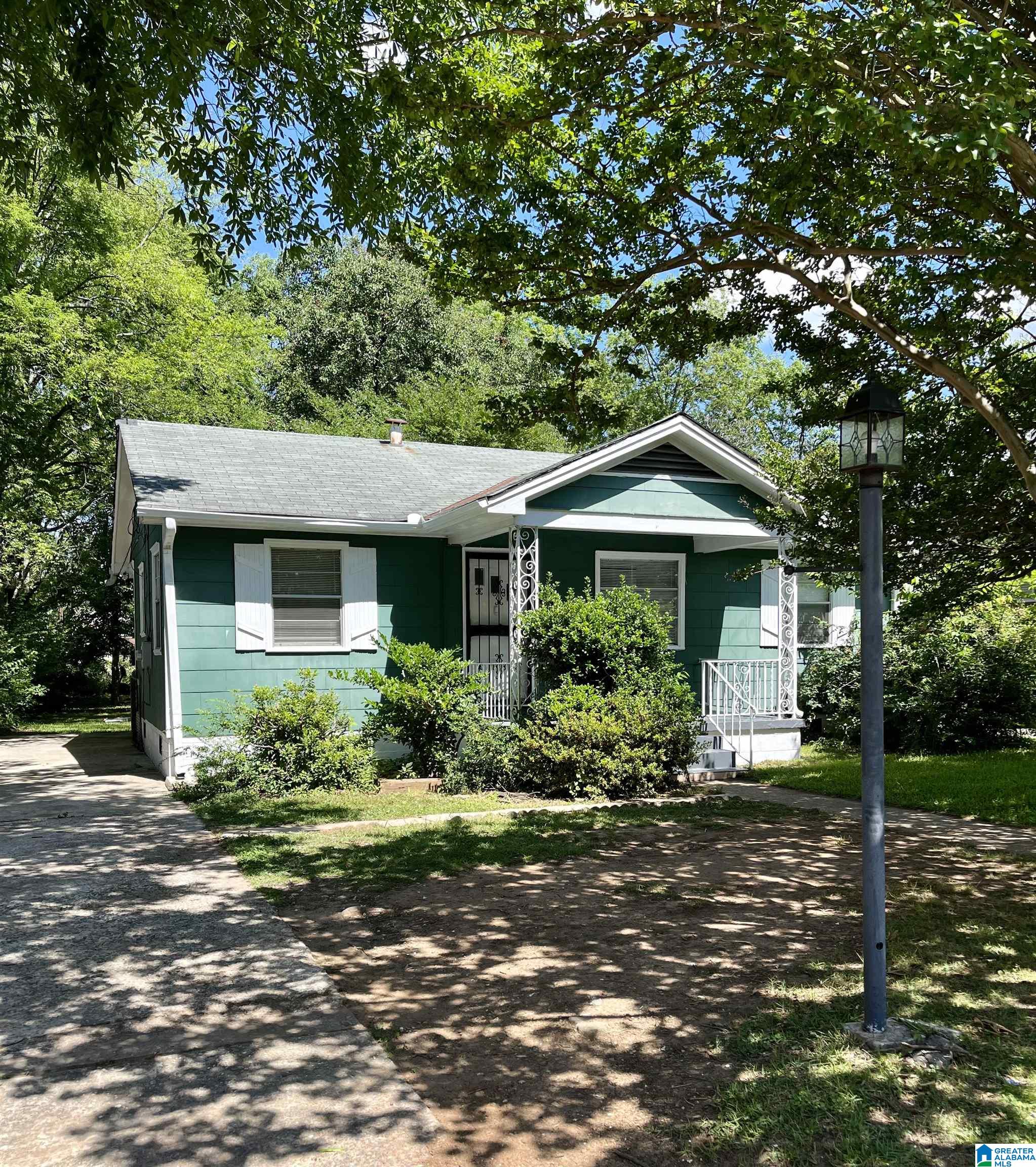 641 Center Way Southwest Birmingham, AL 35211 - Photo 2 of 11