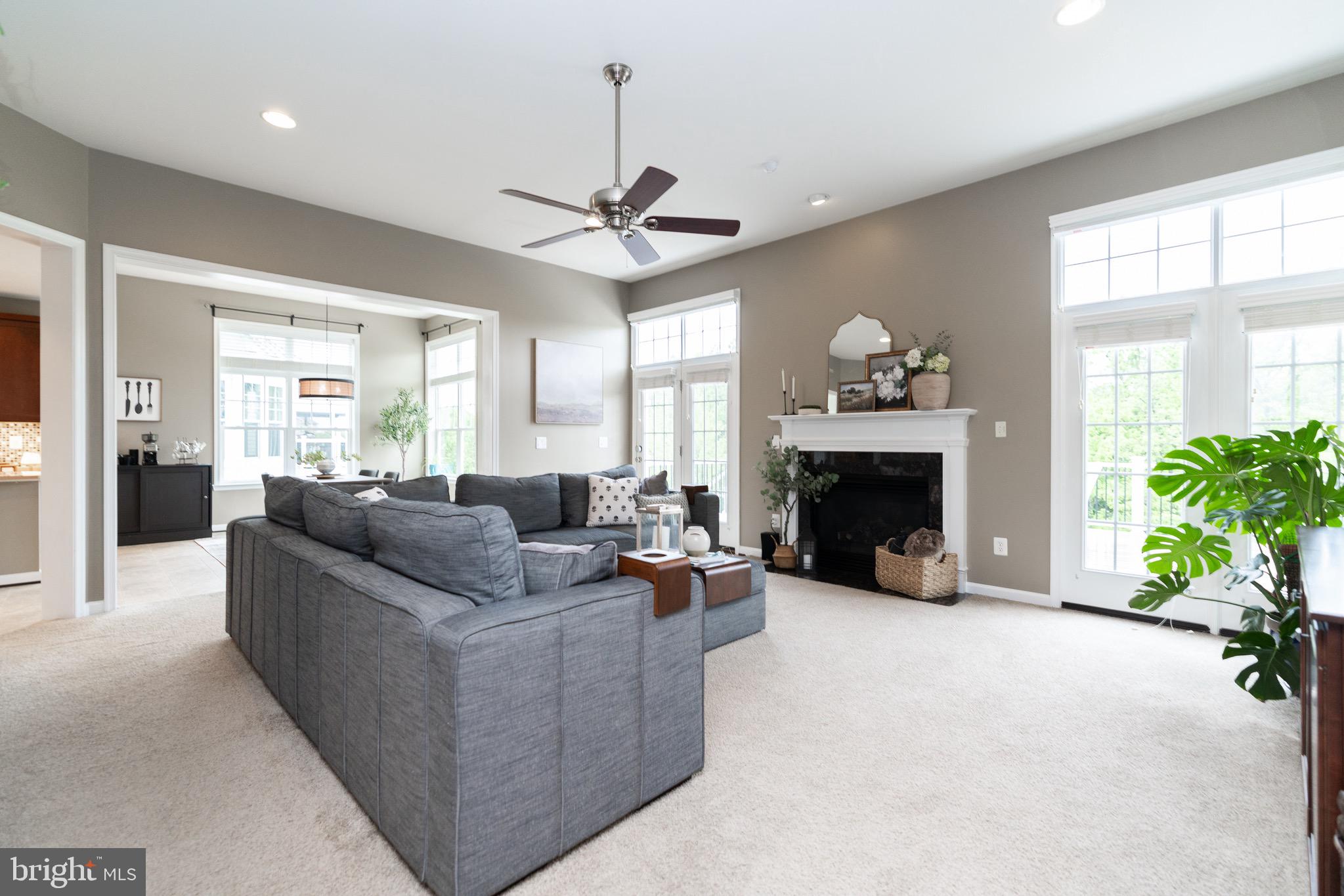 100 Setting Sun Court Stephenson, VA 22656 - Photo 13 of 71 Gran living room