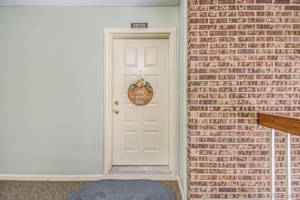 11773 Sycamore Road, Unit 25 Plymouth, MI 48170 - Photo 8 of 34