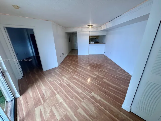 $2,350 | 102 Southwest 6th Avenue, Unit 404, Miami, FL 33130