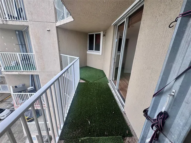 $2,350 | 102 Southwest 6th Avenue, Unit 404, Miami, FL 33130