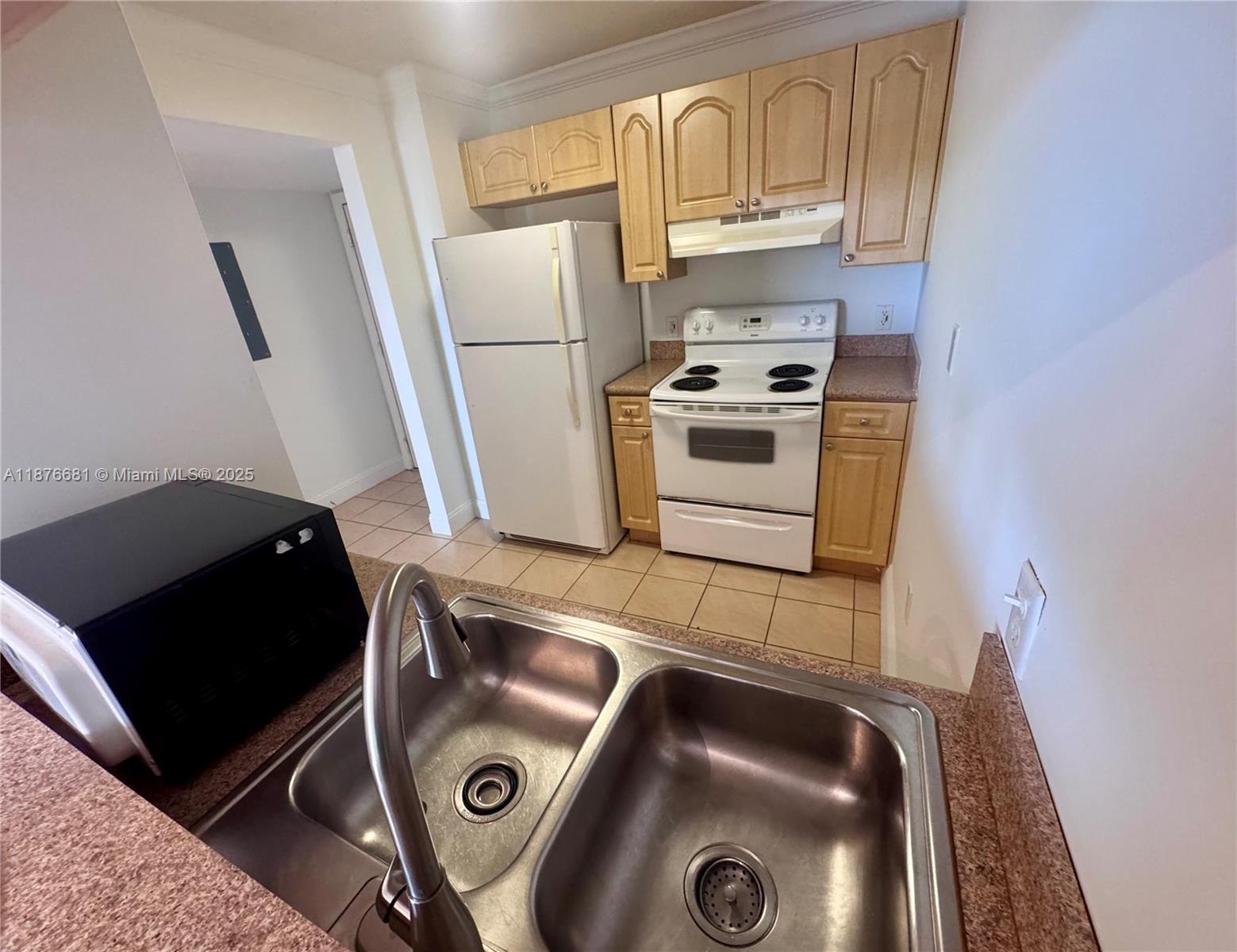 102 Southwest 6th Avenue, Unit 404 Miami, FL 33130 - Photo 3 of 15