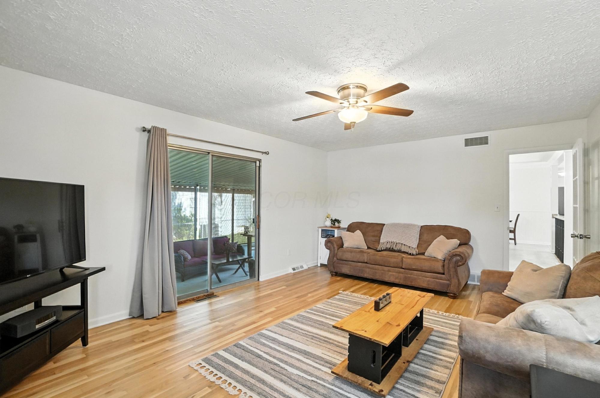 311 North Hamilton Road Columbus, OH 43230 - Photo 14 of 45 017