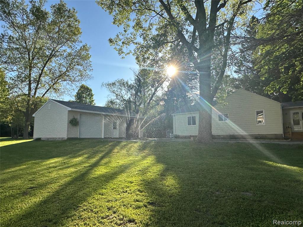 6161 East River Road Flushing, MI 48433 - Photo 43 of 63