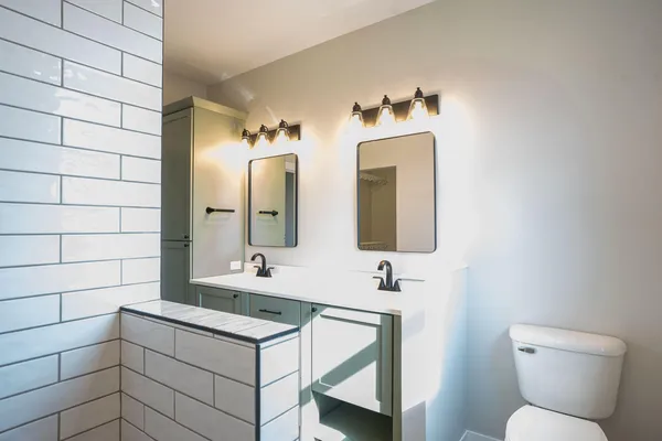 $530,000 | 347 Southern Drive, Holmen, WI 54636