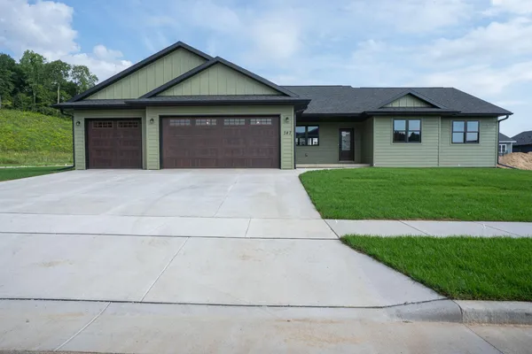 $530,000 | 347 Southern Drive, Holmen, WI 54636