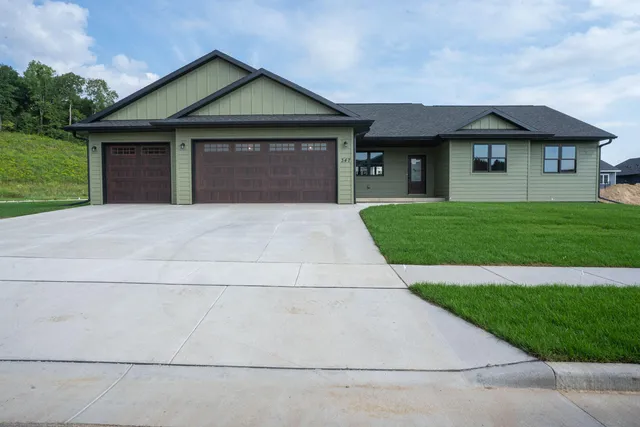 $537,500 | 347 Southern Drive, Holmen, WI 54636