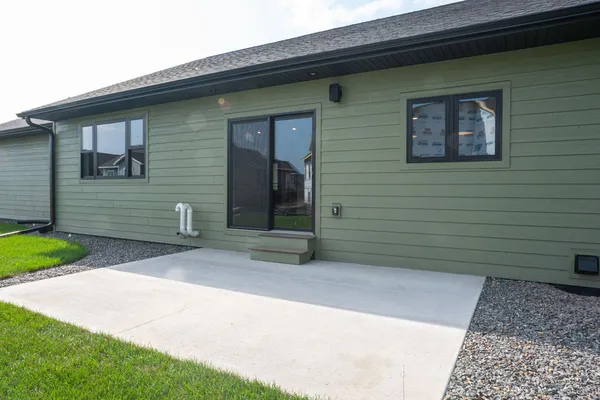 $530,000 | 347 Southern Drive, Holmen, WI 54636