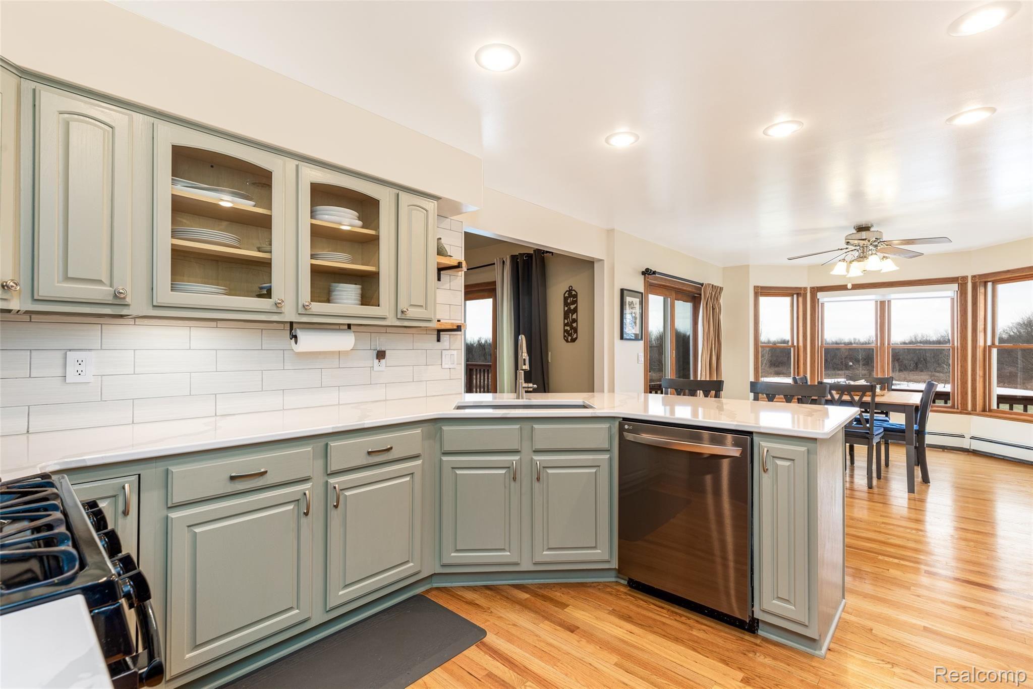 79580 Hipp Road Romeo, MI 48065 - Photo 32 of 97 33.Kitchen