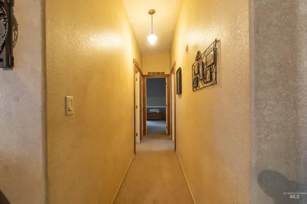 $749,900 | 2110 East 3950 North, Filer, ID 83328