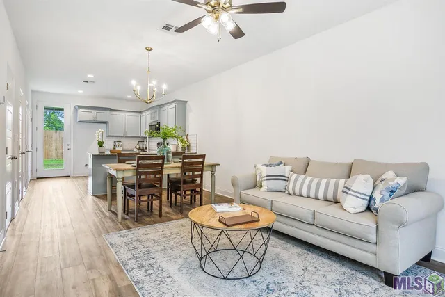 $1,550 | 35980 Cane Market Road, Unit 2B, Denham Springs, LA 70706