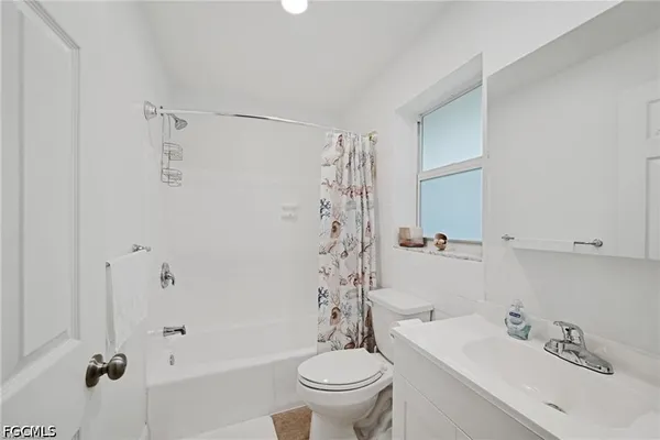 $1,980 | 131 Eucalyptus Court, Fort Myers Beach, FL 33931