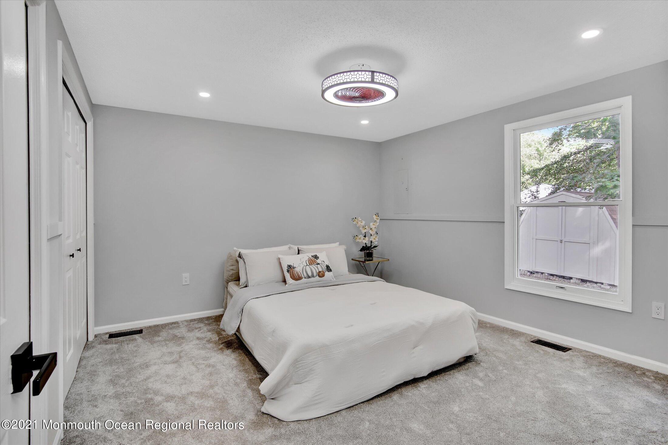 17 Spinnaker Way Waretown, NJ 08758 - Photo 13 of 30 18-Master