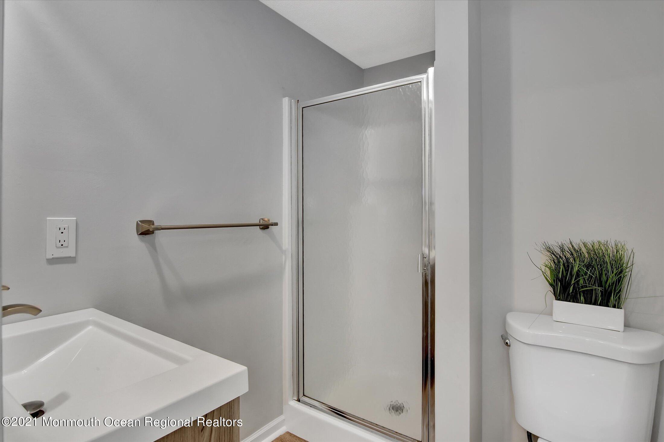 17 Spinnaker Way Waretown, NJ 08758 - Photo 14 of 30 20-Master