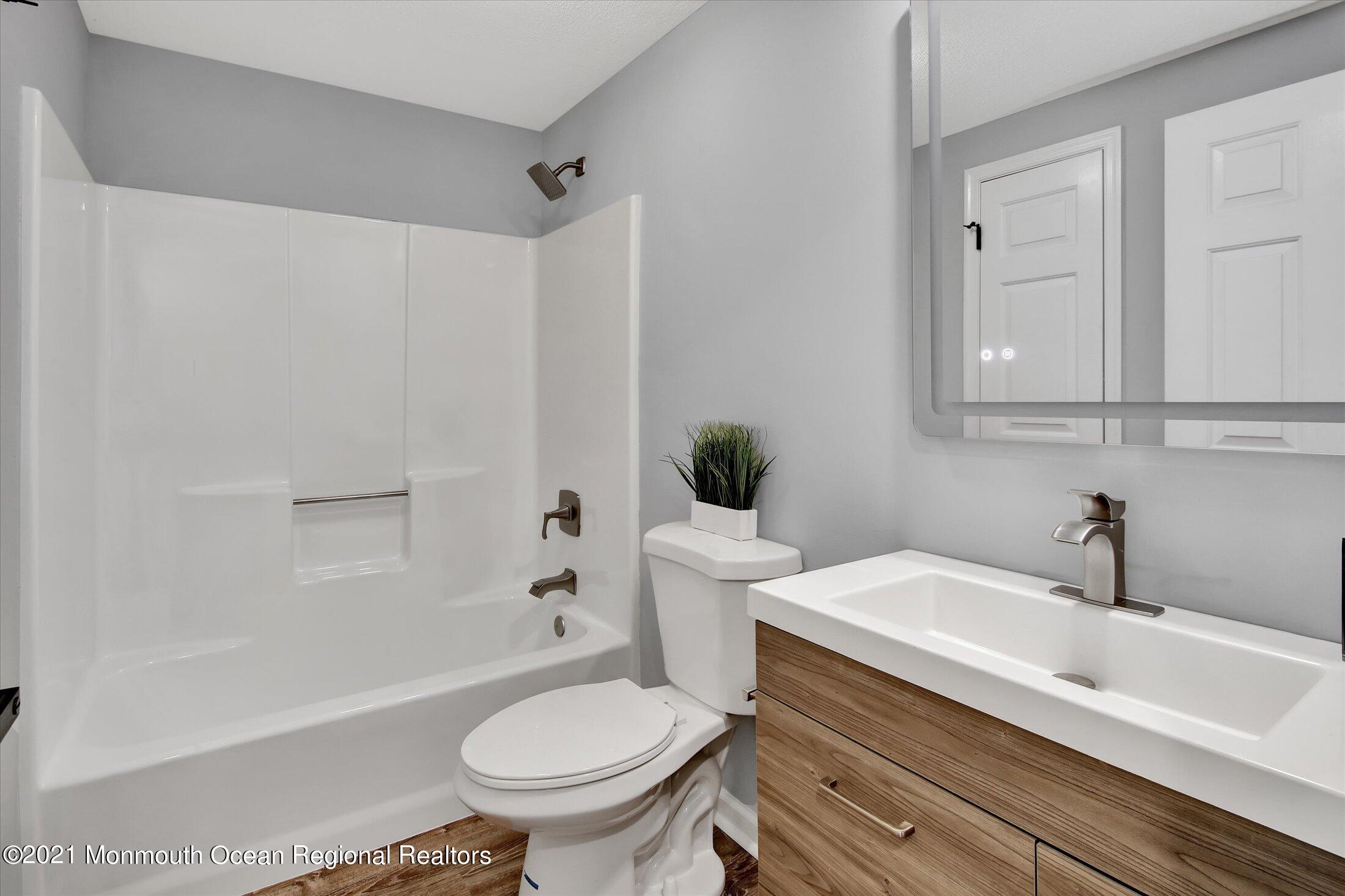 17 Spinnaker Way Waretown, NJ 08758 - Photo 18 of 30 14-Bathroom