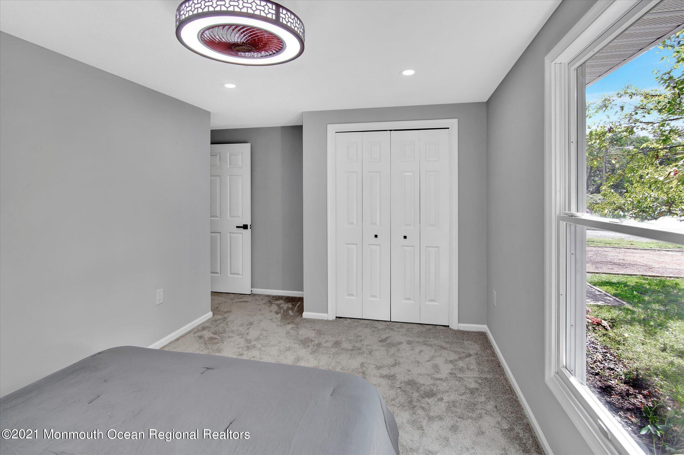 17 Spinnaker Way Waretown, NJ 08758 - Photo 19 of 30 24-Bedroom