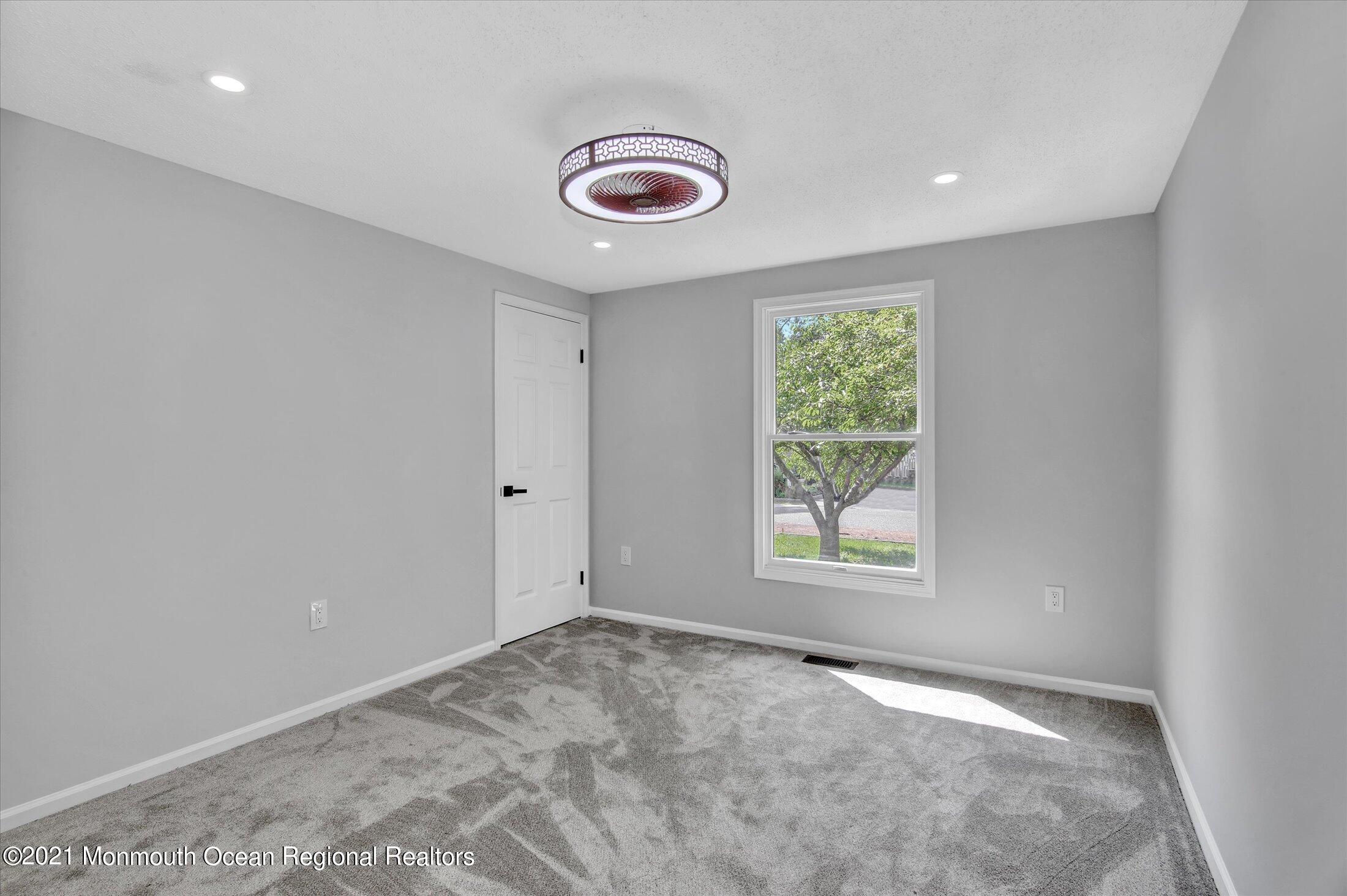 17 Spinnaker Way Waretown, NJ 08758 - Photo 20 of 30 25-Bedroom