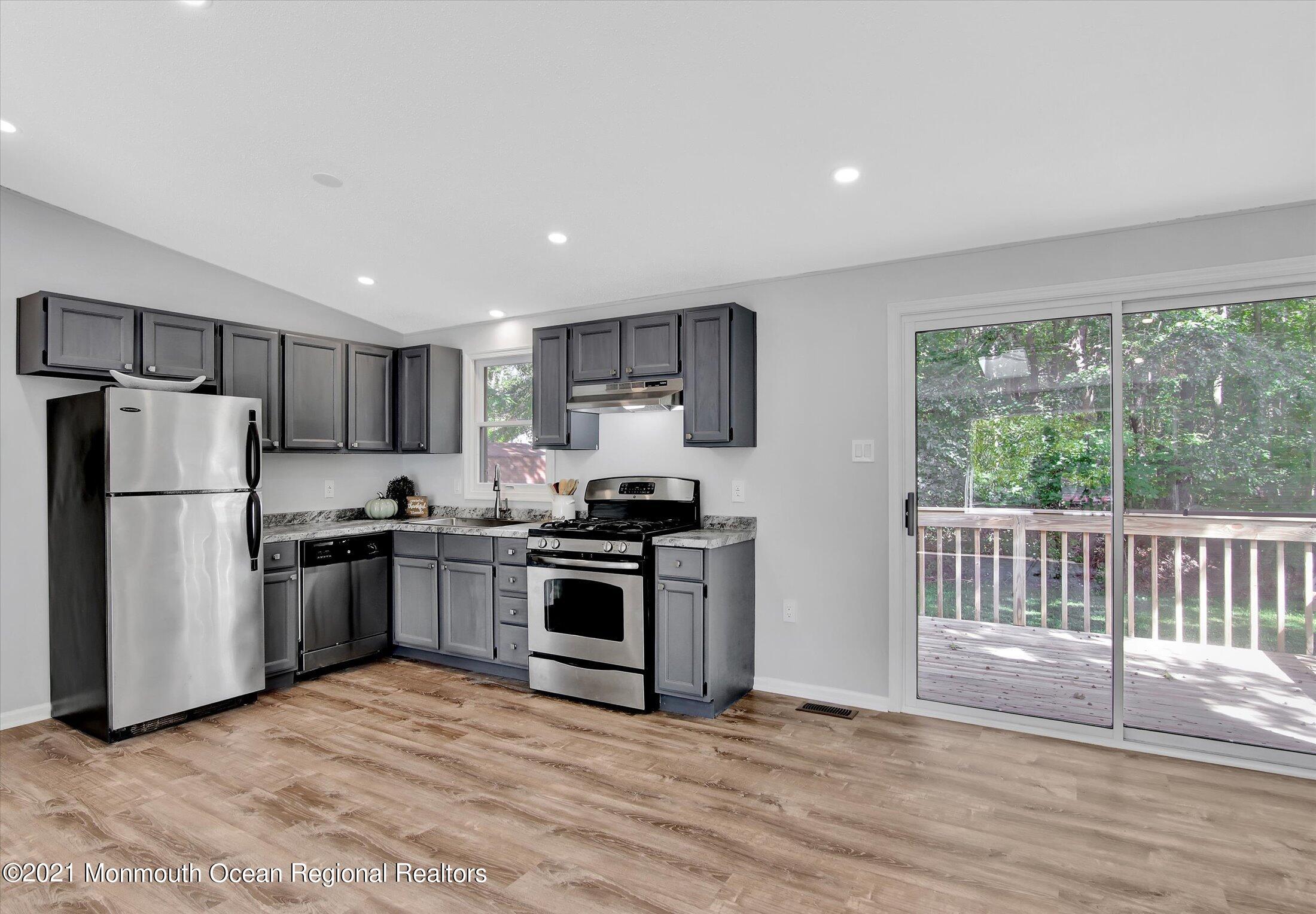 17 Spinnaker Way Waretown, NJ 08758 - Photo 7 of 30 09-Kitchen Area
