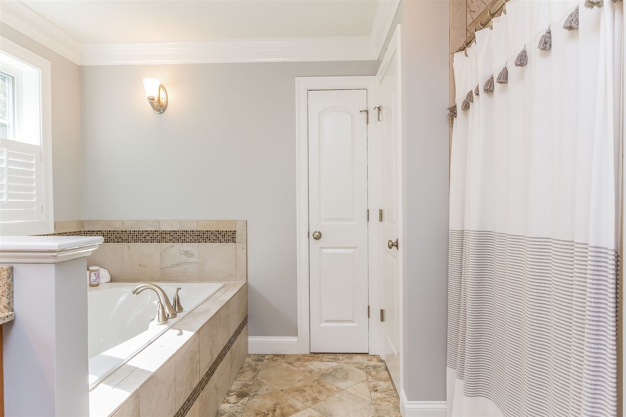16 Mallard Road Windham, NH 03087 - Photo 23 of 40