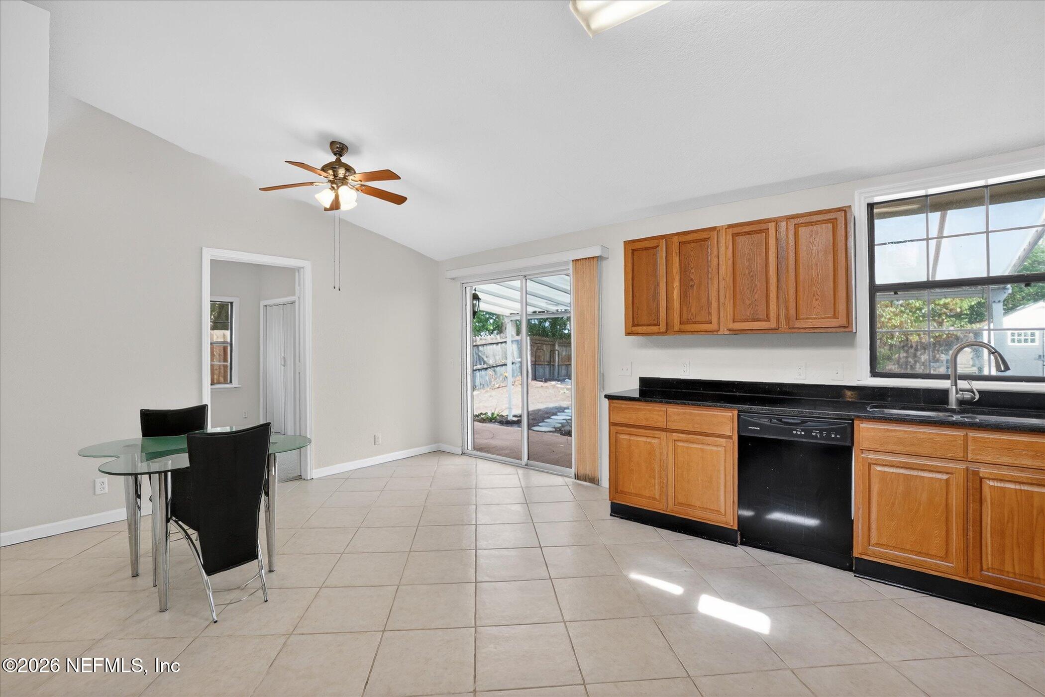 1217 Cook Street Jacksonville, FL 32205 - Photo 6 of 43 Lg Eat in Kitchen