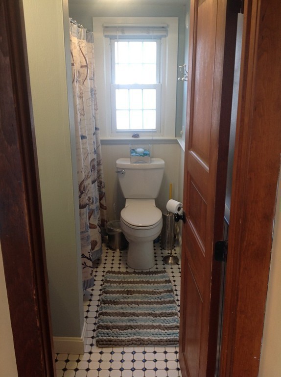 4 Pitman Road Marblehead, MA 01945 - Photo 11 of 16