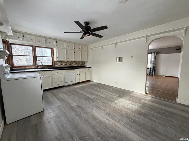 $95,000 | 309 North 6th Street, Wyoming, IL 61491