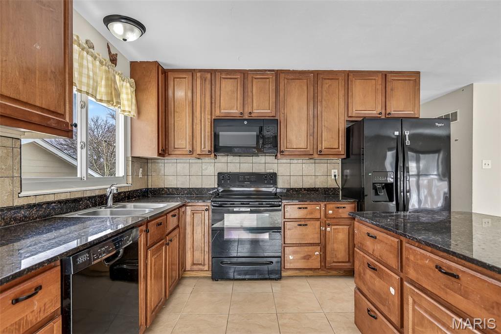 284 Brightfield Drive Ballwin, MO 63021 - Photo 19 of 60