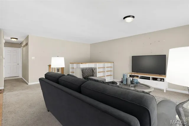 $325,000 | 284 Brightfield Drive, Ballwin, MO 63021