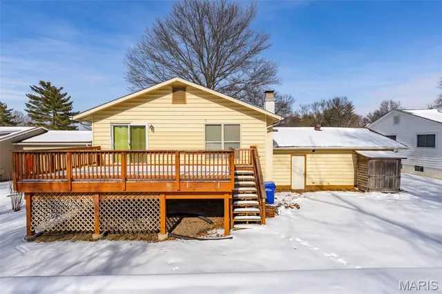 $325,000 | 284 Brightfield Drive, Ballwin, MO 63021