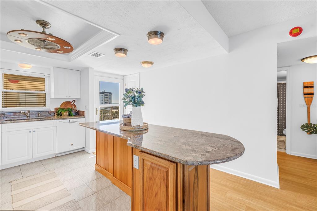 9 Haig Place, Unit 510 Dunedin, FL 34698 - Photo 9 of 33