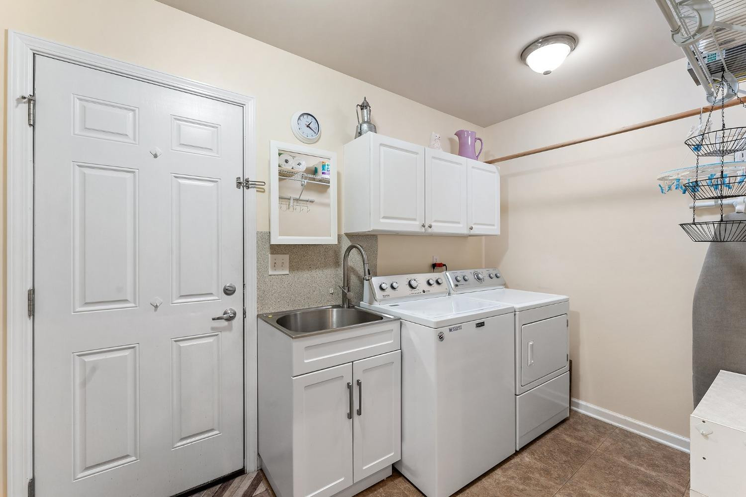 10331 Nelson Street Crown Point, IN 46307 - Photo 29 of 47 a utility room with dryer and washer