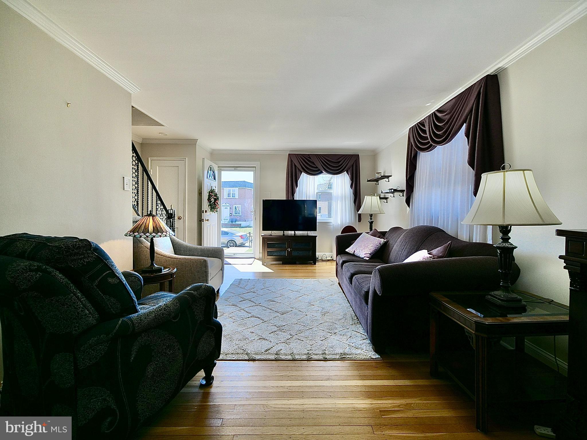 118 Haller Road Ridley Park, PA 19078 - Photo 5 of 37 Living Room