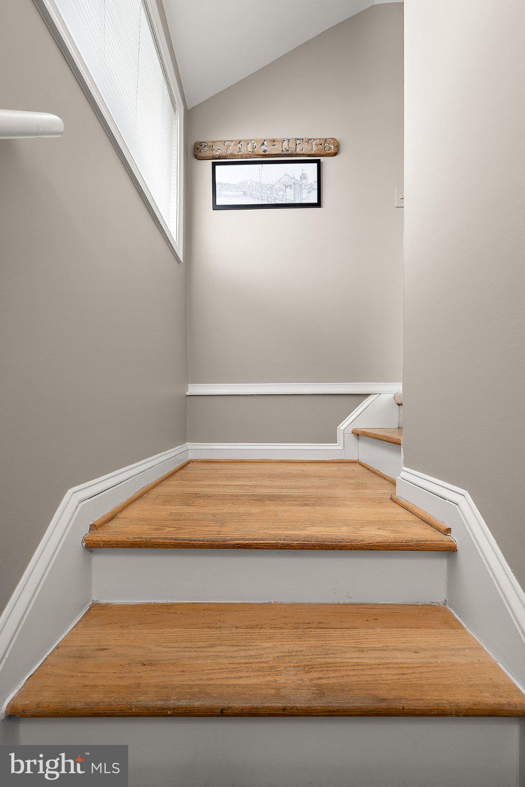 1 LaVallette Road Crisfield, MD 21817 - Photo 57 of 95 Inviting ascent to serene spaces.