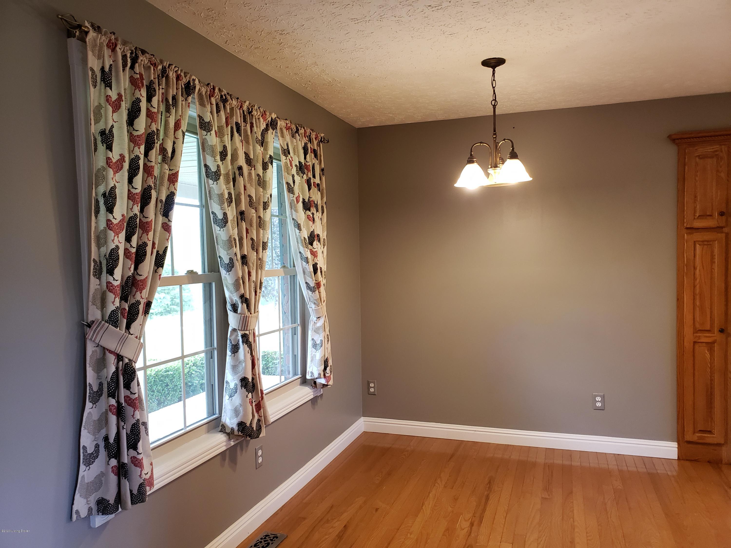 2607 Croake Station Road Springfield, KY 40069 - Photo 6 of 30 2607 DINING AREAS