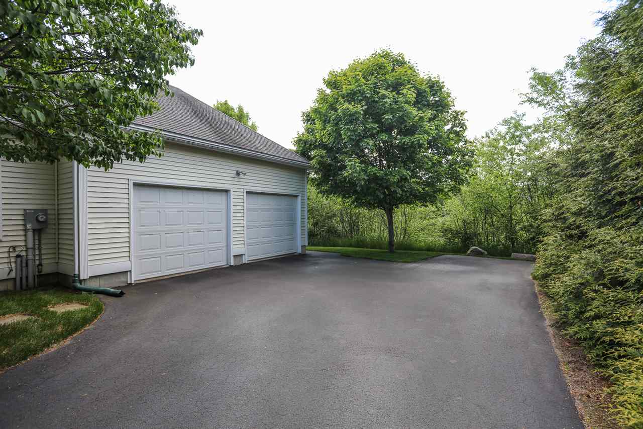 12 Tether Road Bedford, NH 03110 - Photo 7 of 40