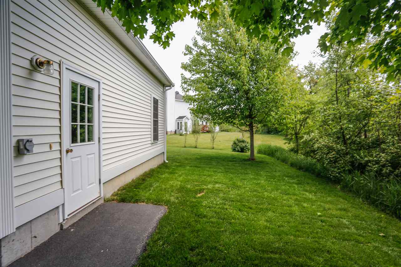 12 Tether Road Bedford, NH 03110 - Photo 8 of 40