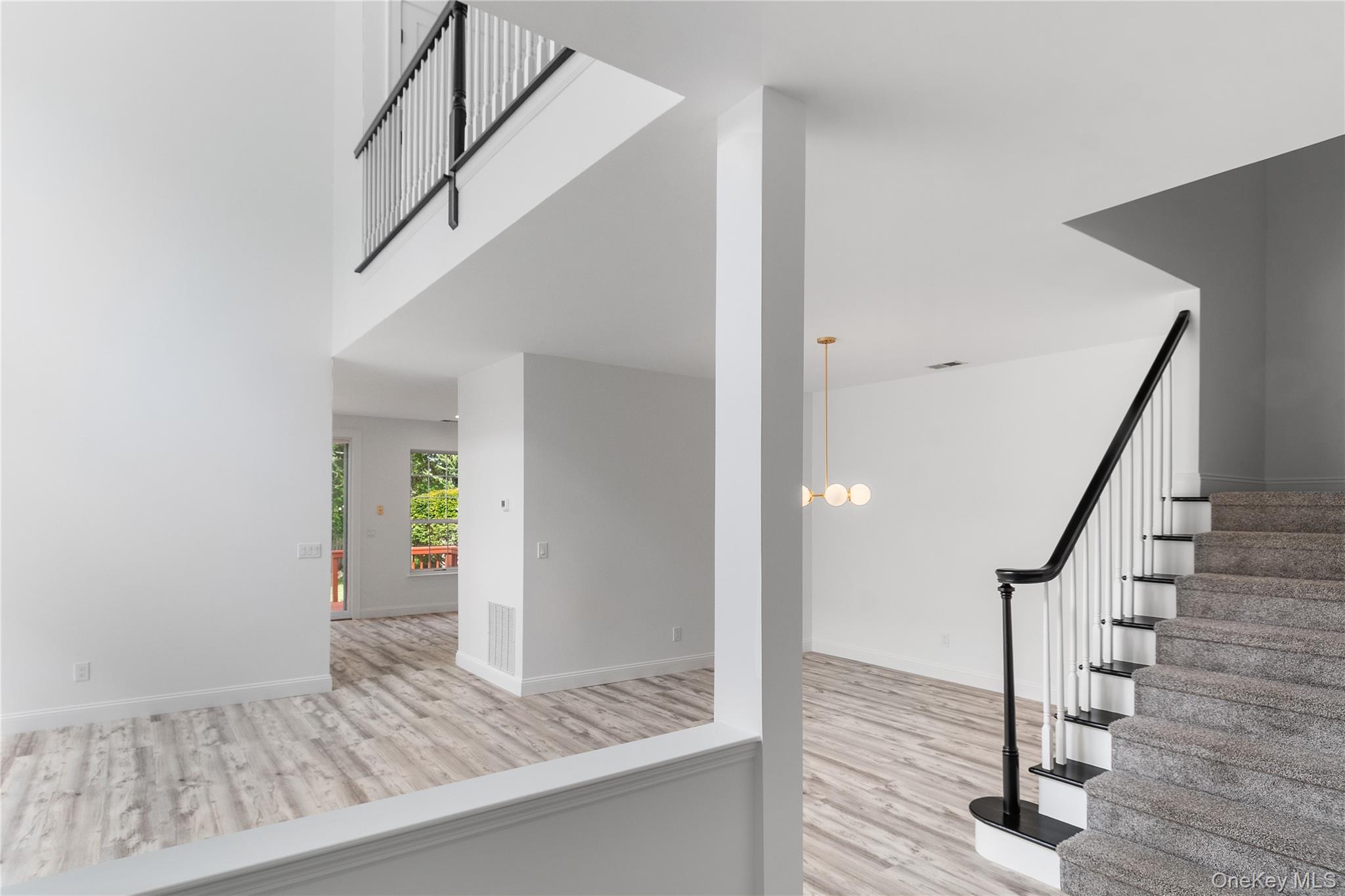 132 Benefield Boulevard Peekskill, NY 10566 - Photo 8 of 28