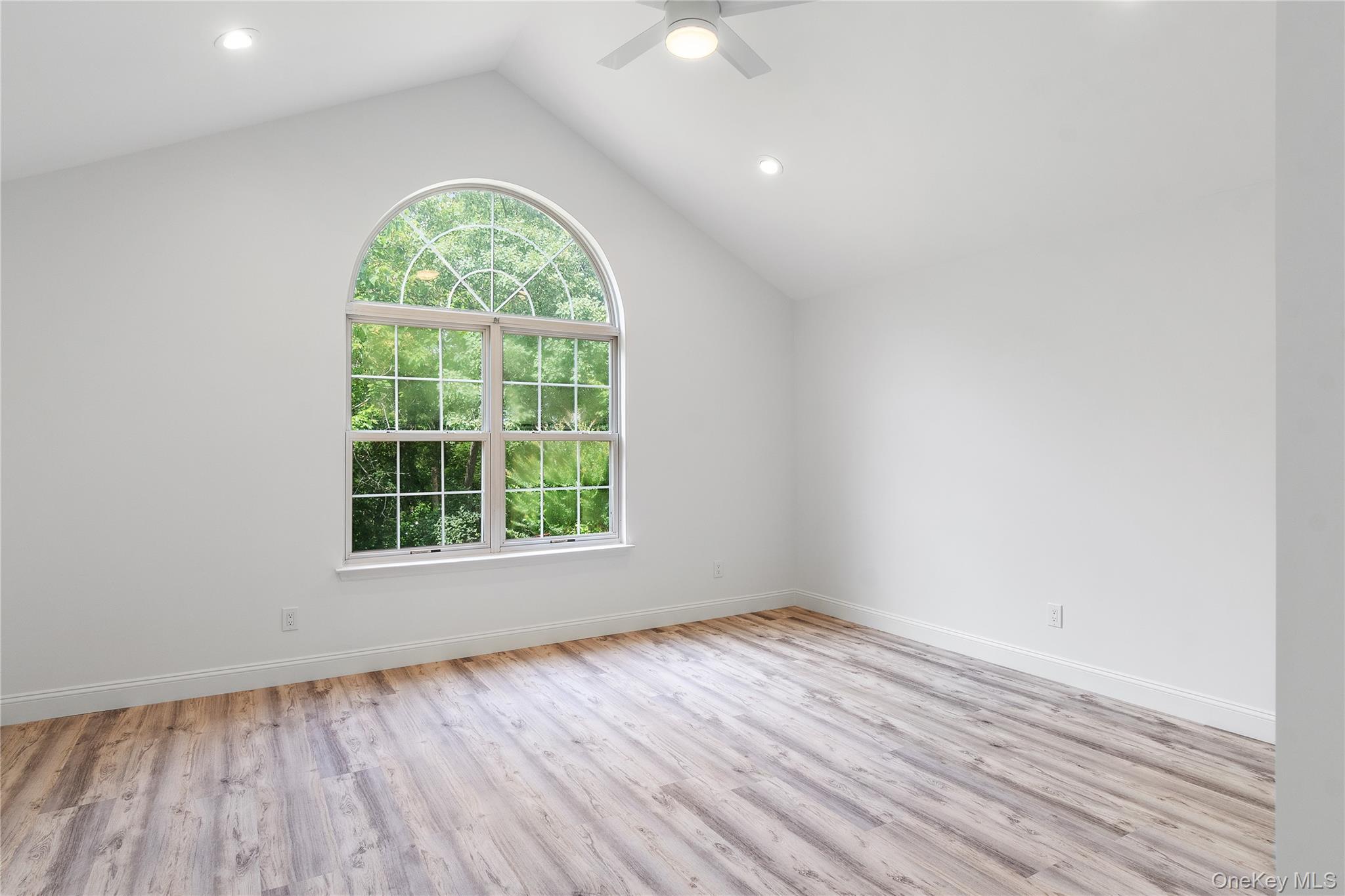 132 Benefield Boulevard Peekskill, NY 10566 - Photo 10 of 28