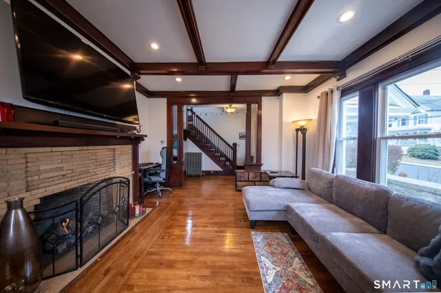 $424,900 | 16 Pacific Street, New London, CT 06320