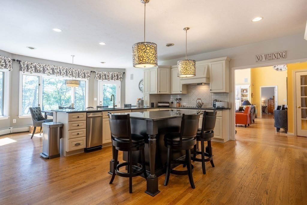 60 Oak Point Wrentham, MA 02093 - Photo 13 of 38