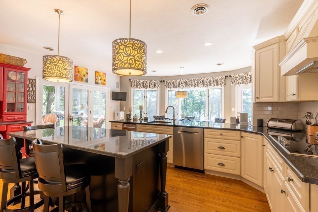 60 Oak Point Wrentham, MA 02093 - Photo 14 of 38