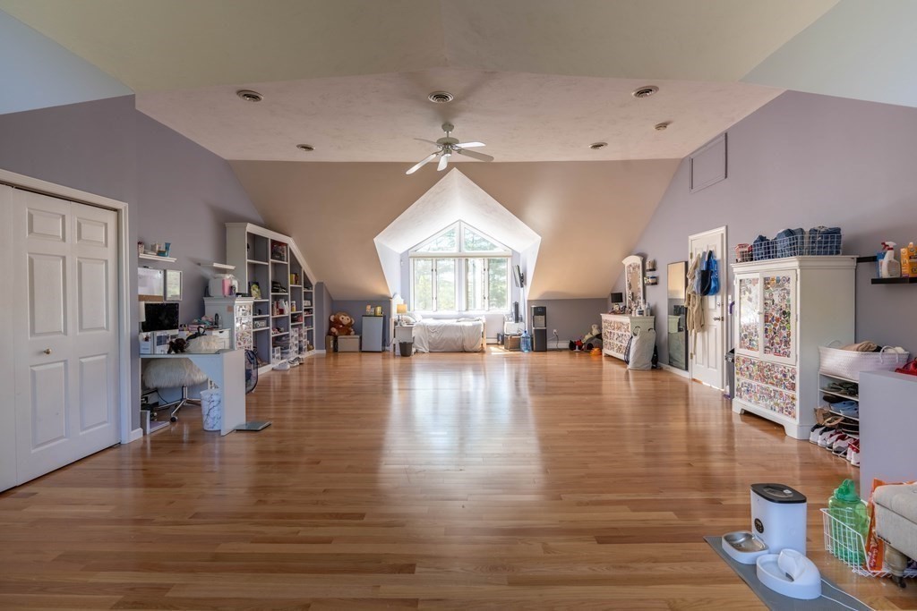 60 Oak Point Wrentham, MA 02093 - Photo 25 of 38